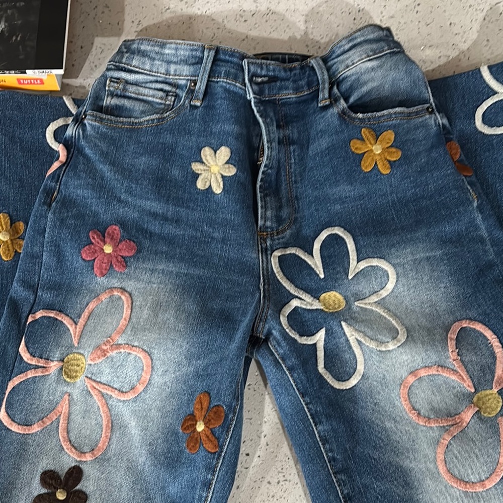 Floral Embroidered Women's Jeans